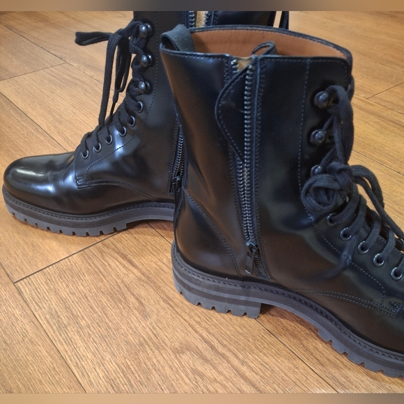 Common Projects Glossy Black Men's Boots - Picture 11 of 12